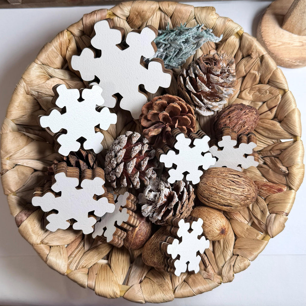 White Wood Snowflake Set of 7, Chunky Layered Snowflake Shelf Sitters, Farmhouse Winter Tiered Tray Decor, Rustic Christmas Mantel