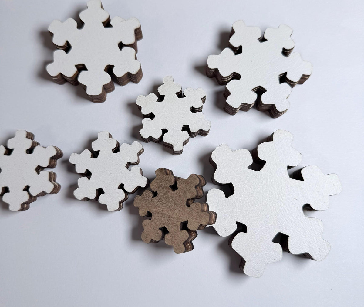 White Wood Snowflake Set of 7, Chunky Layered Snowflake Shelf Sitters, Farmhouse Winter Tiered Tray Decor, Rustic Christmas Mantel